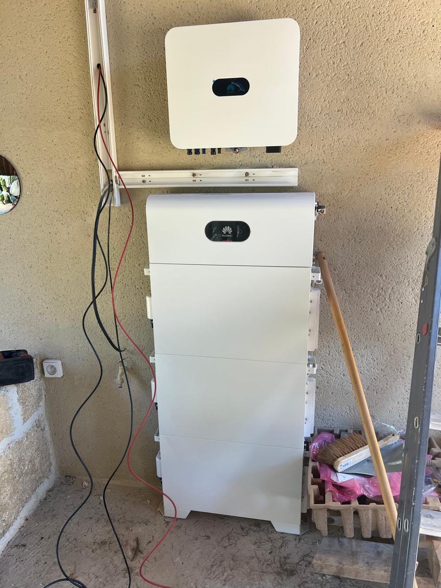 Onduleur & stockage par batteries
